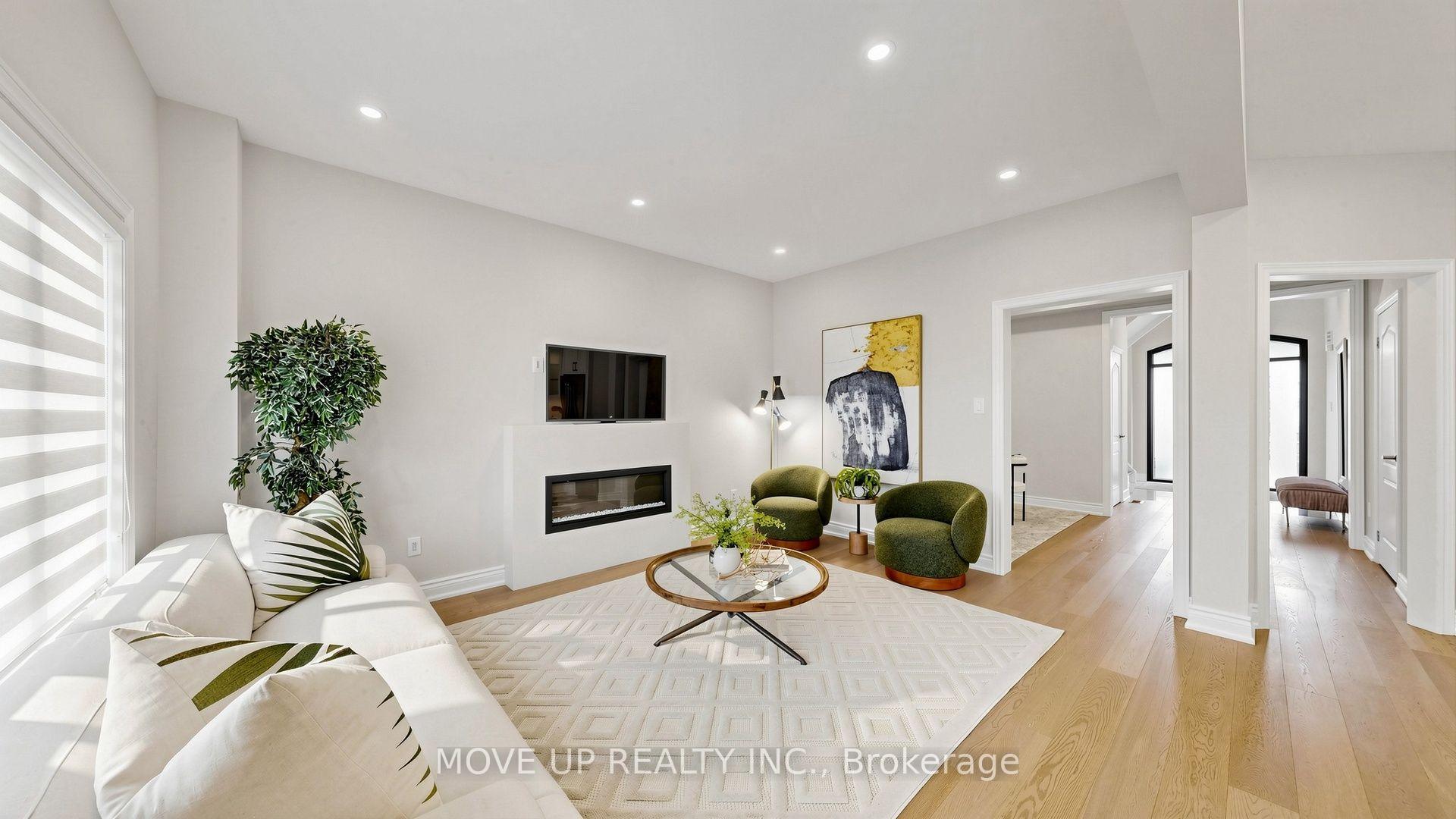 Photo 7 of 35 Lauderdale Drive, Vaughan, Patterson — HOMEH