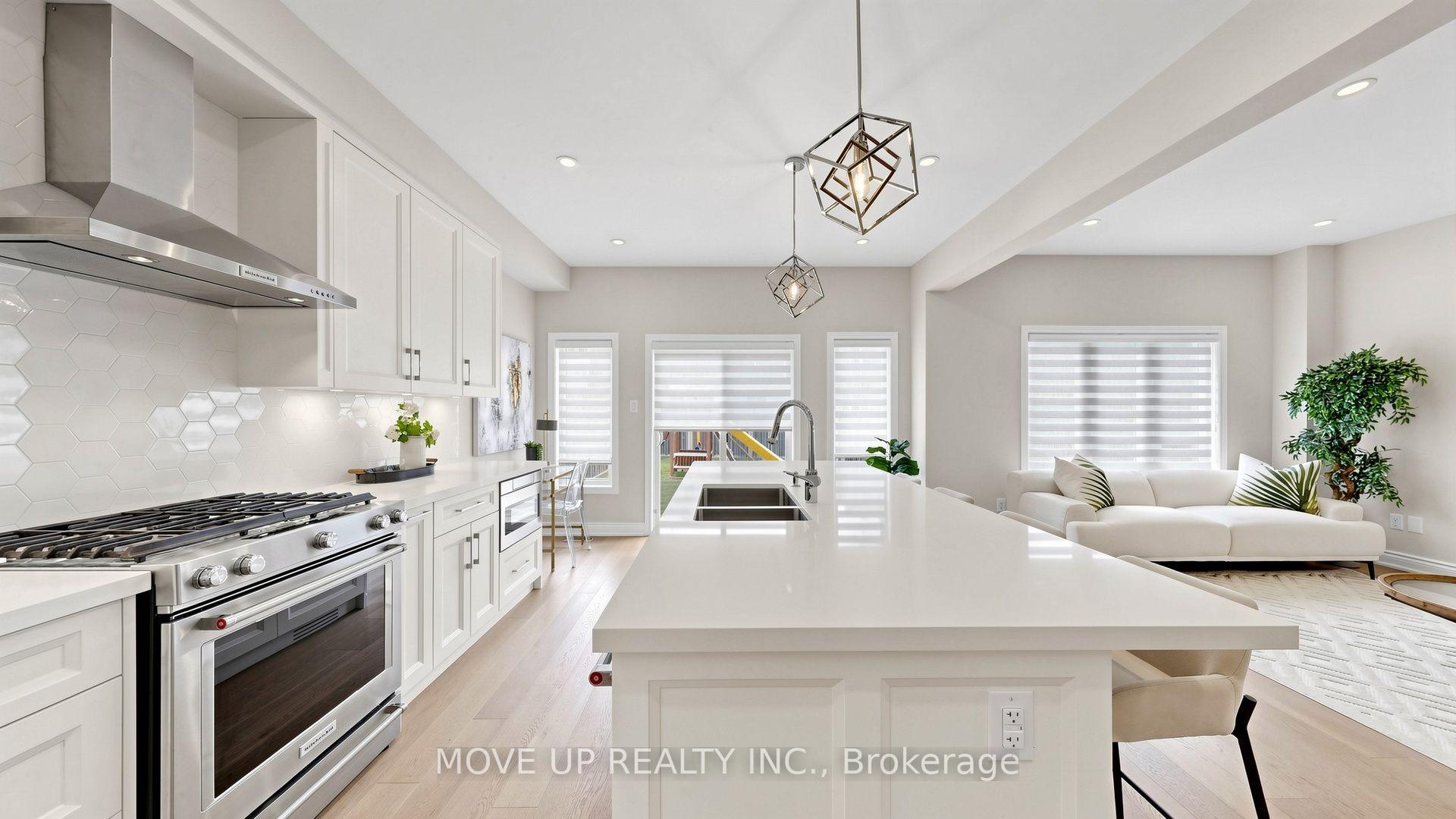 Photo 12 of 35 Lauderdale Drive, Vaughan, Patterson — HOMEH
