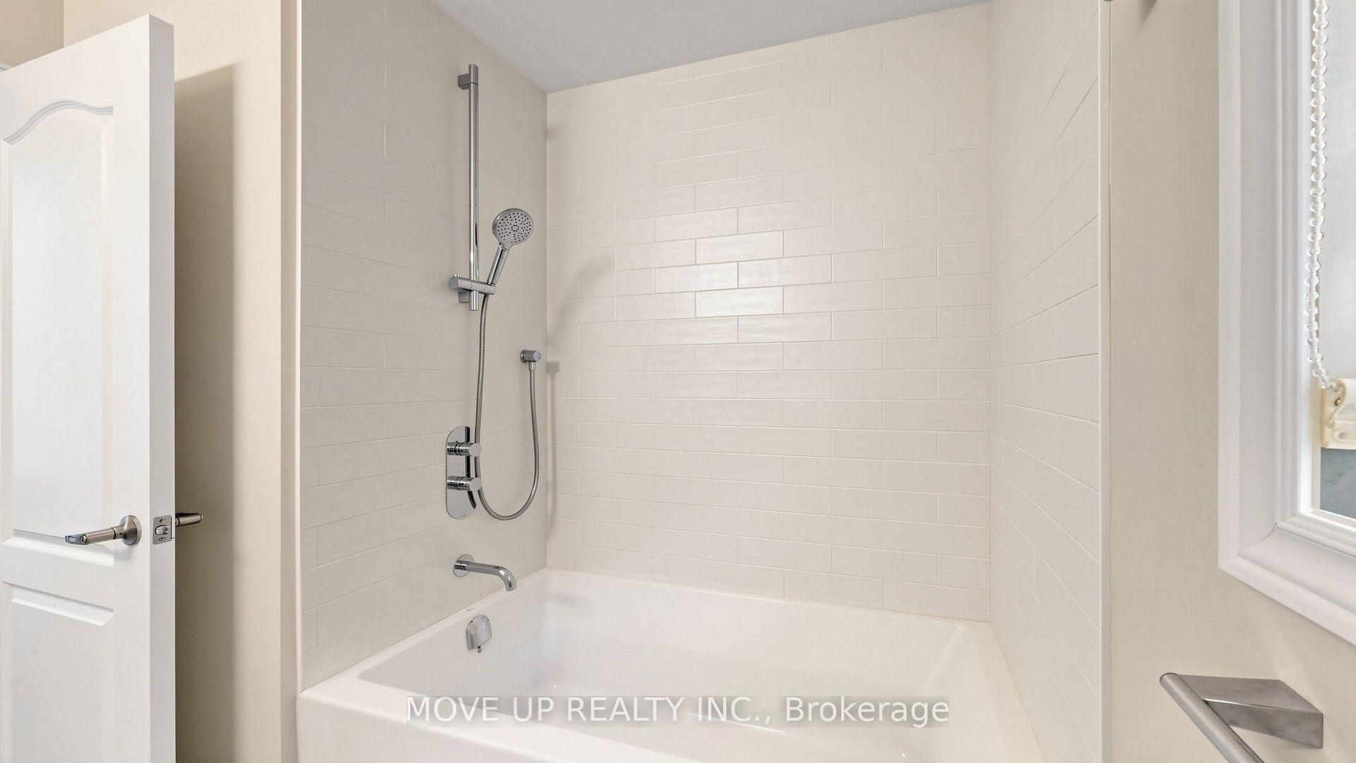 Photo 36 of 35 Lauderdale Drive, Vaughan, Patterson — HOMEH