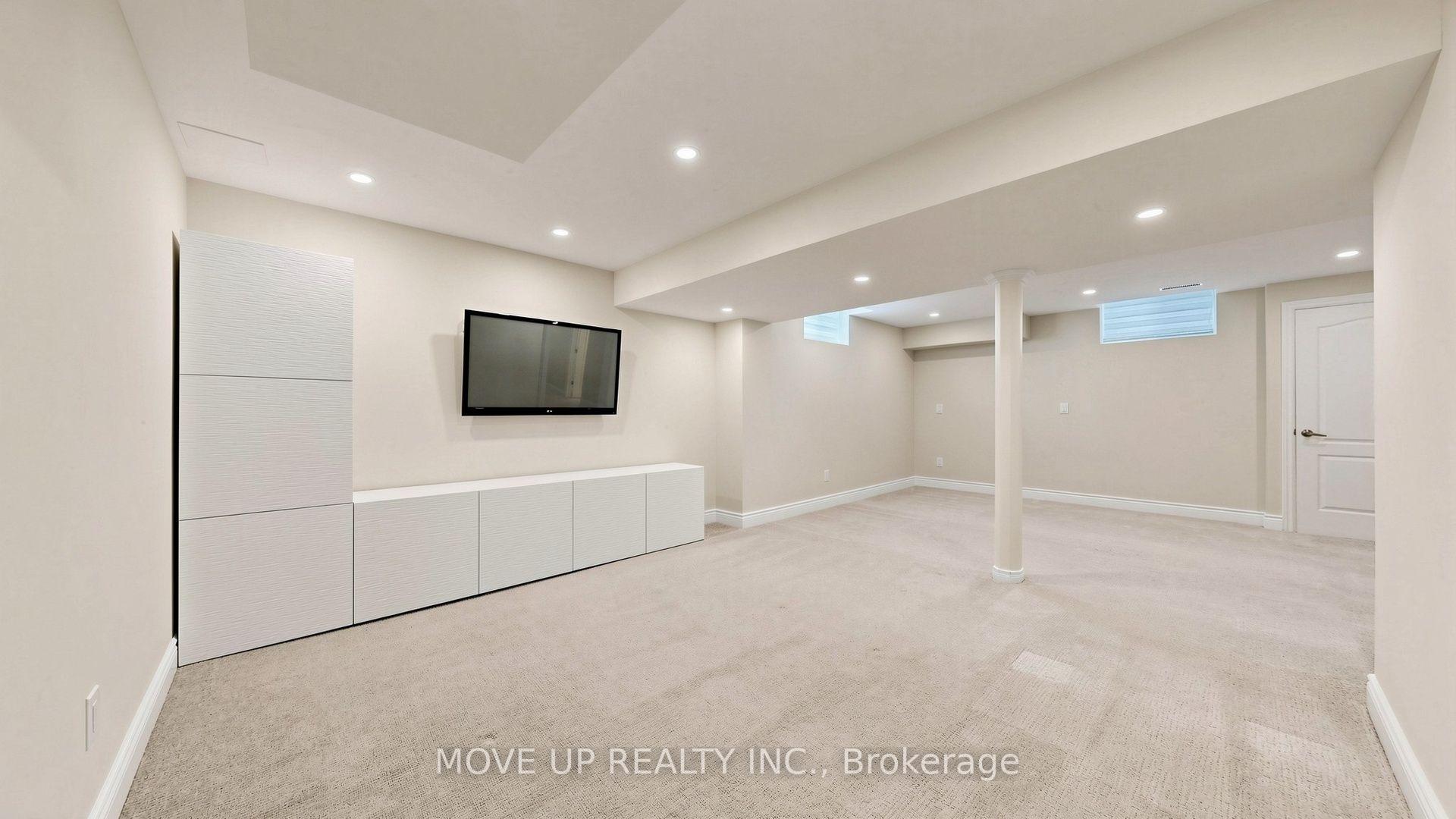Photo 37 of 35 Lauderdale Drive, Vaughan, Patterson — HOMEH
