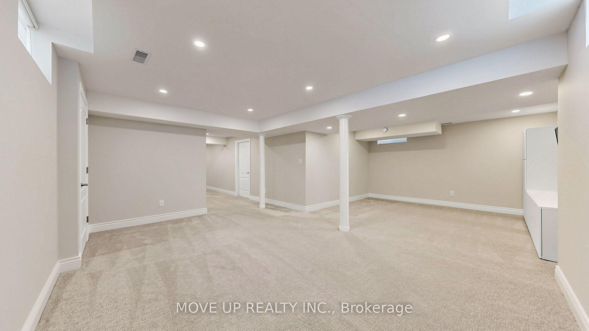 Photo 39 of 35 Lauderdale Drive, Vaughan, Patterson — HOMEH
