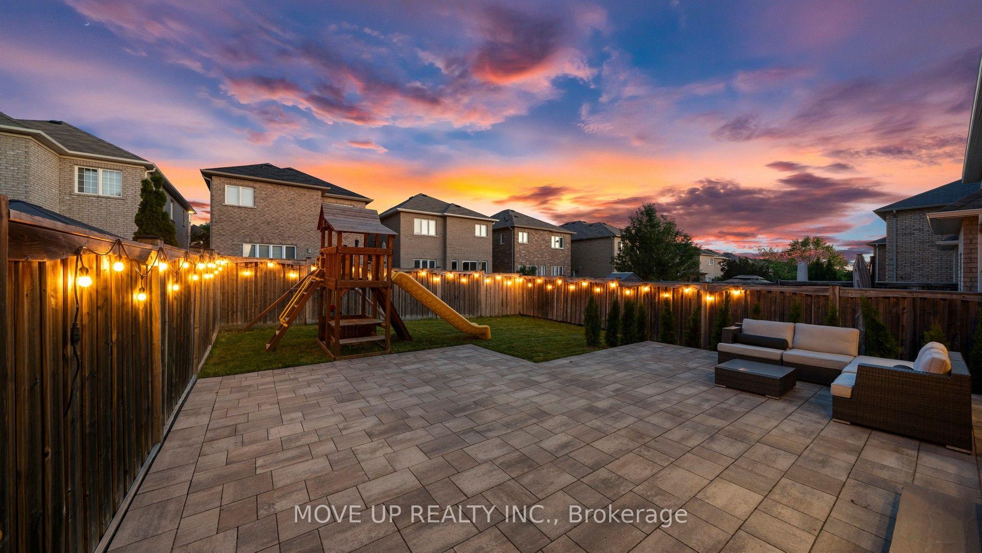 Photo 46 of 35 Lauderdale Drive, Vaughan, Patterson — HOMEH