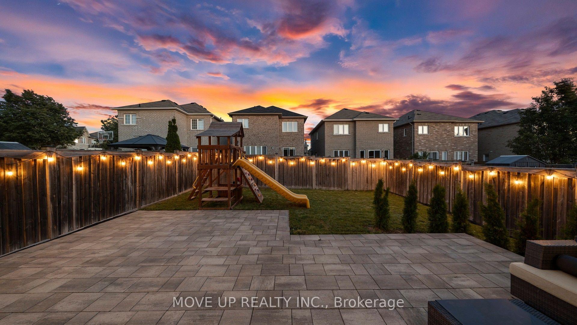 Photo 48 of 35 Lauderdale Drive, Vaughan, Patterson — HOMEH