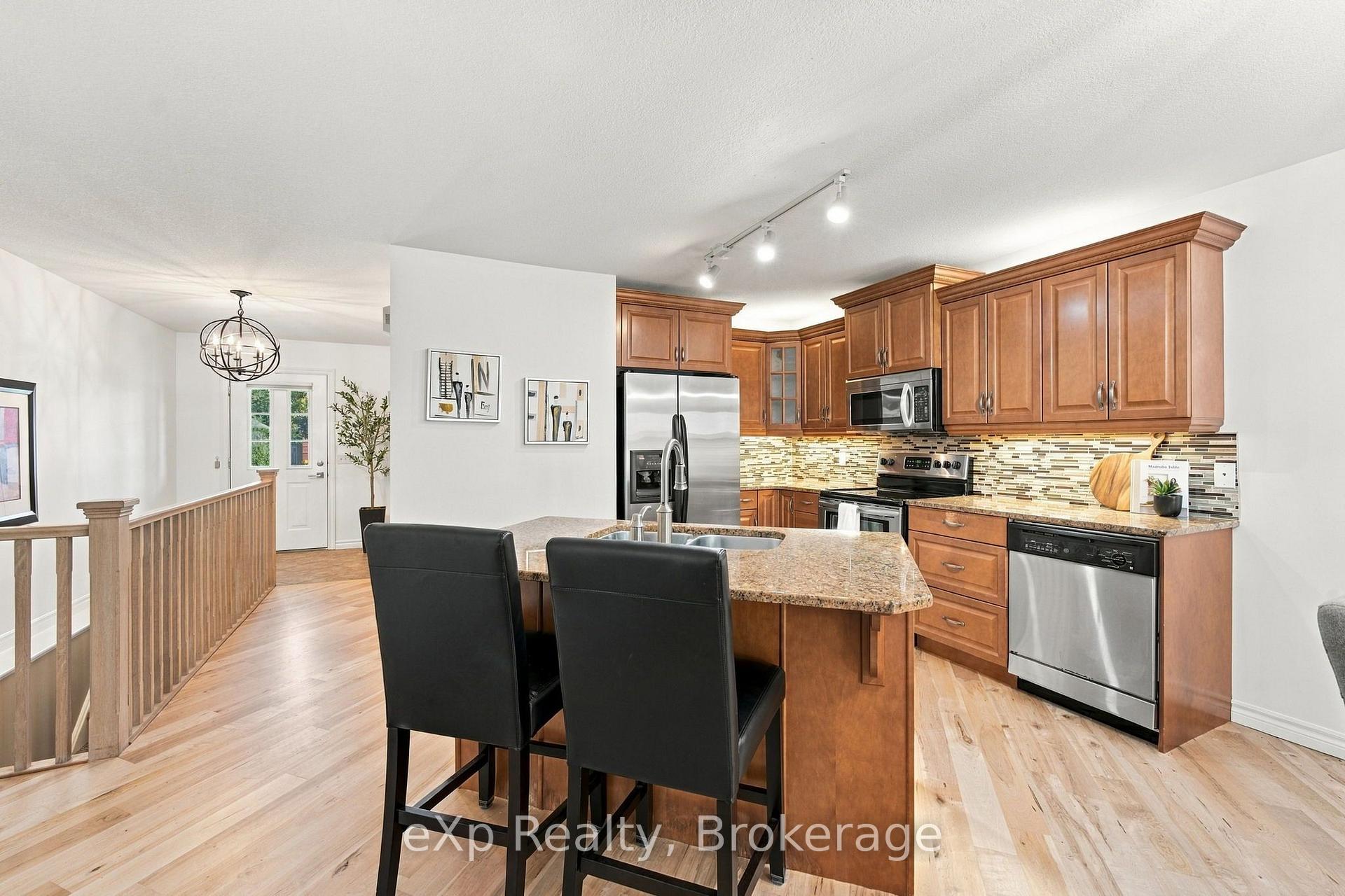 Photo 10 of 358 Dufferin Street, Stratford — HOMEH