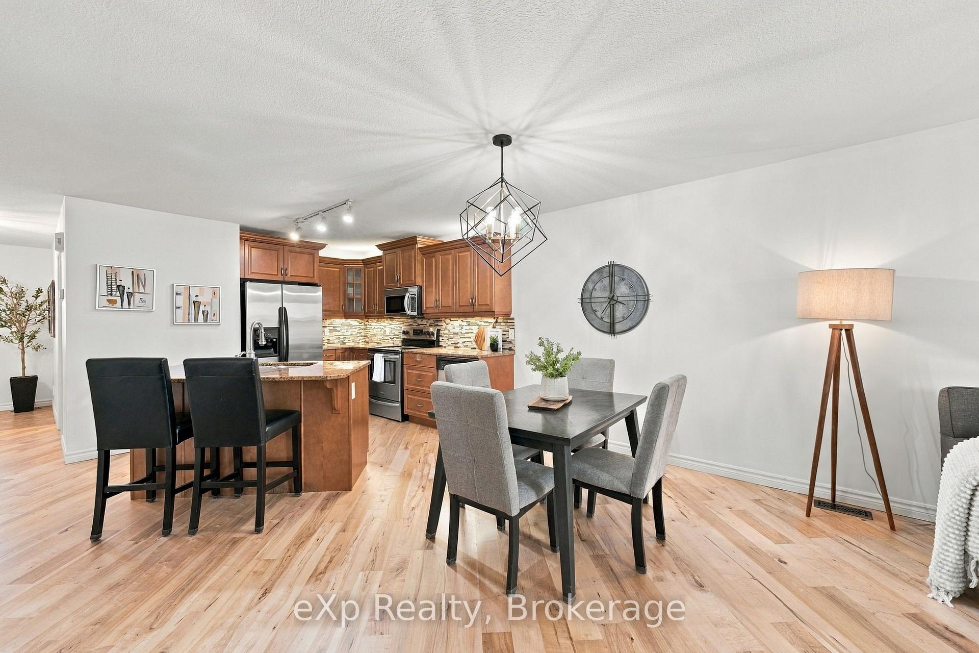 Photo 13 of 358 Dufferin Street, Stratford — HOMEH