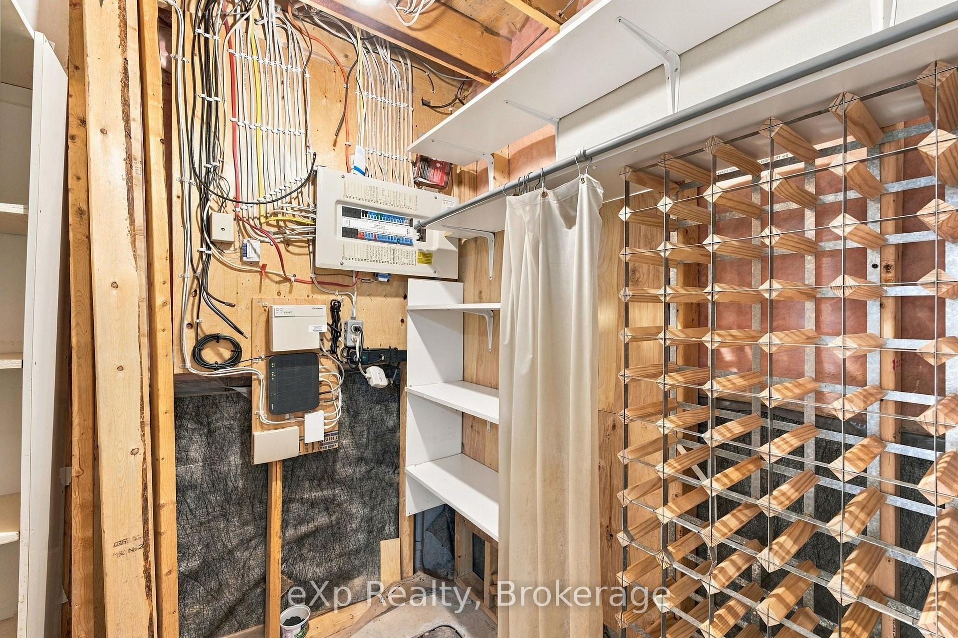 Photo 36 of 358 Dufferin Street, Stratford — HOMEH