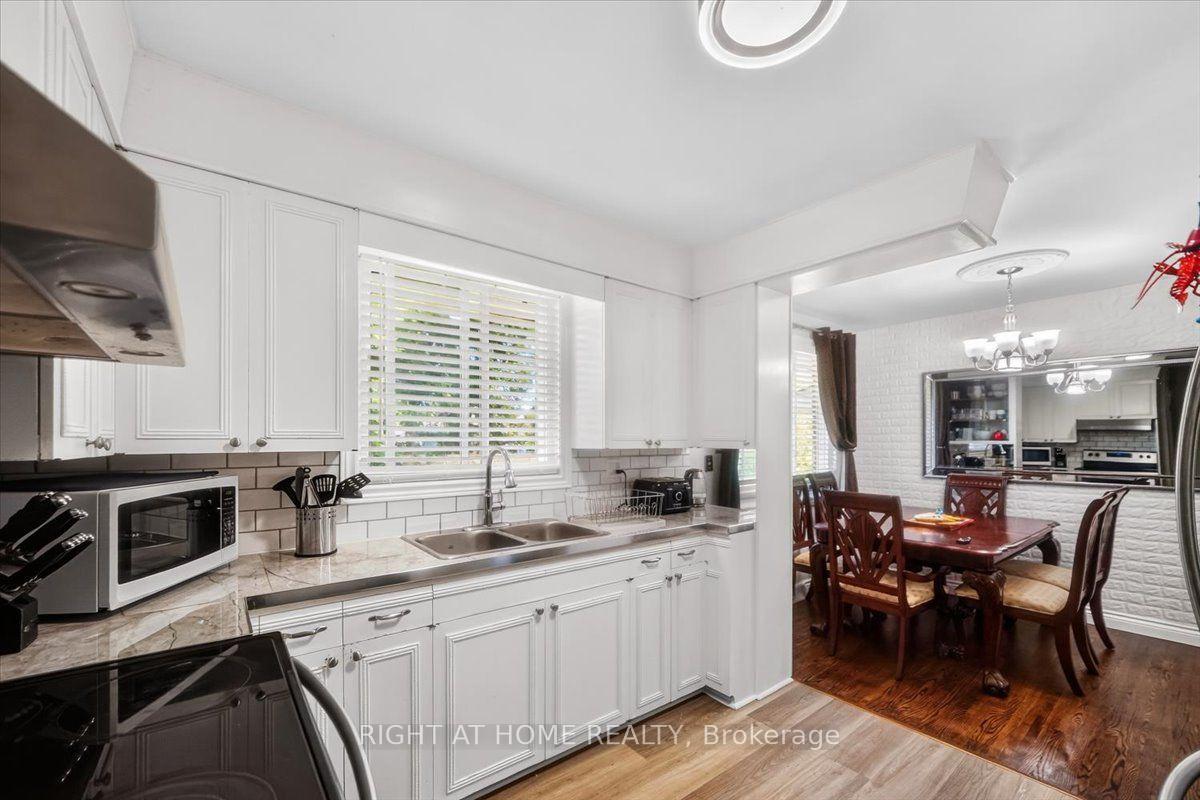 Photo 8 of 43 Monarch Park Drive, St. Catharines, Vine/Linwell — HOMEH