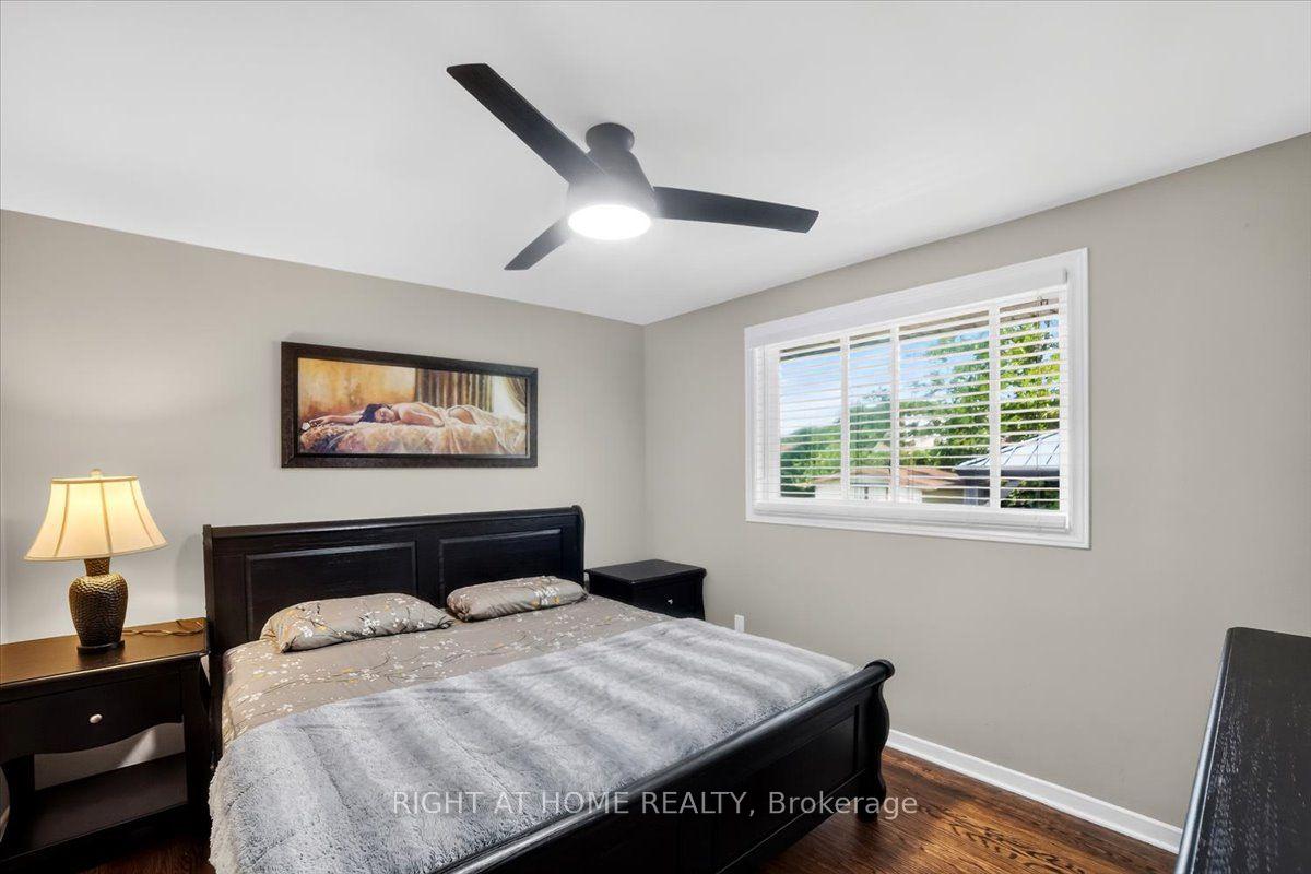 Photo 11 of 43 Monarch Park Drive, St. Catharines, Vine/Linwell — HOMEH