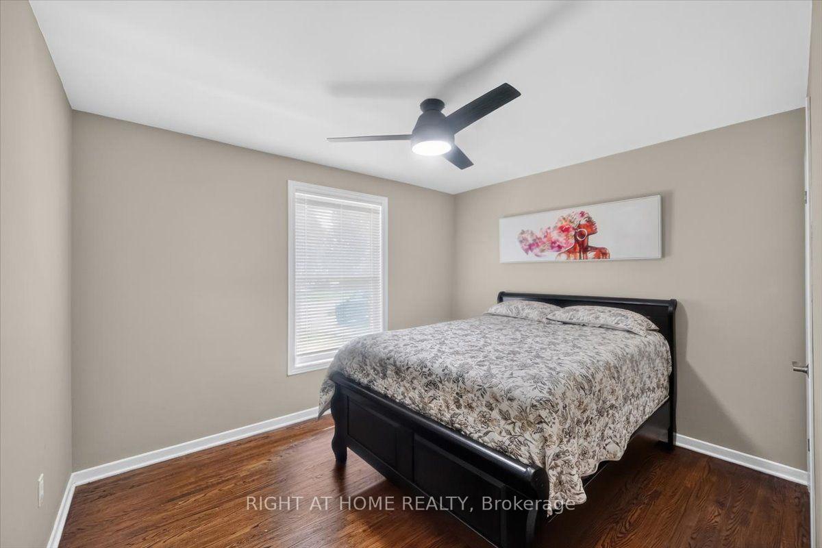 Photo 13 of 43 Monarch Park Drive, St. Catharines, Vine/Linwell — HOMEH
