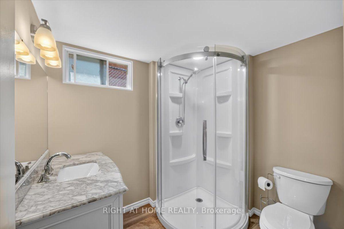 Photo 22 of 43 Monarch Park Drive, St. Catharines, Vine/Linwell — HOMEH