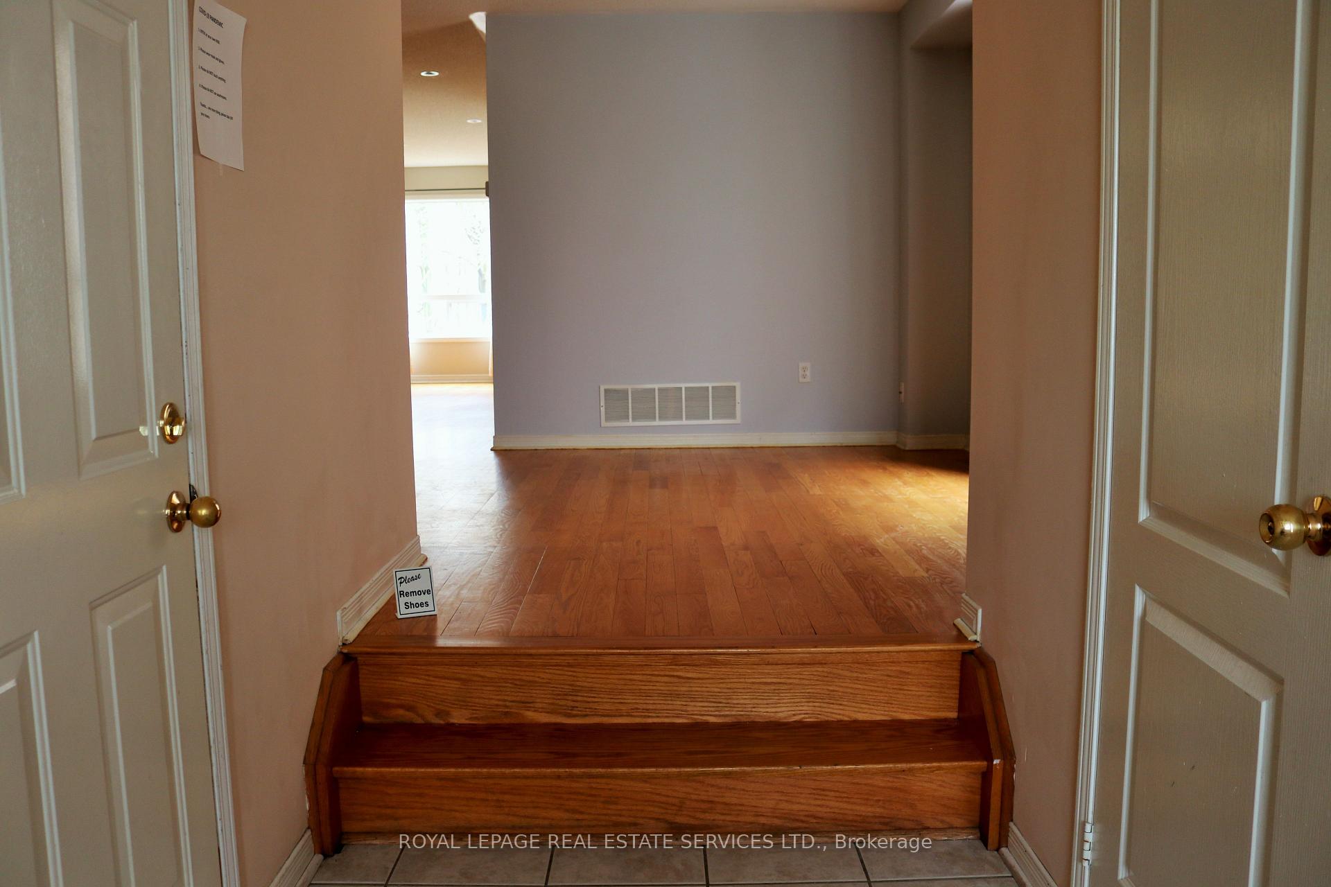 Photo 3 of 5163 Preservation Circle, Mississauga, Churchill Meadows — HOMEH