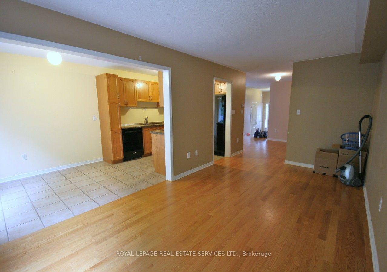 Photo 9 of 5163 Preservation Circle, Mississauga, Churchill Meadows — HOMEH
