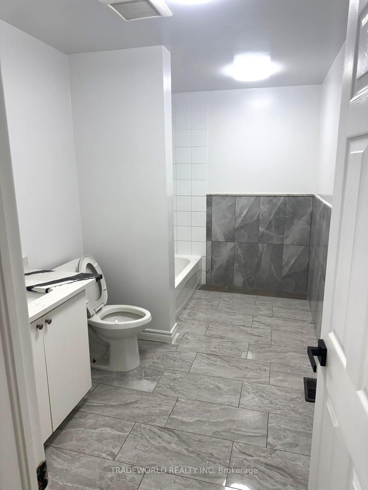 Photo 5 of 32 St Dunstan Drive, Scarborough, Oakridge — HOMEH