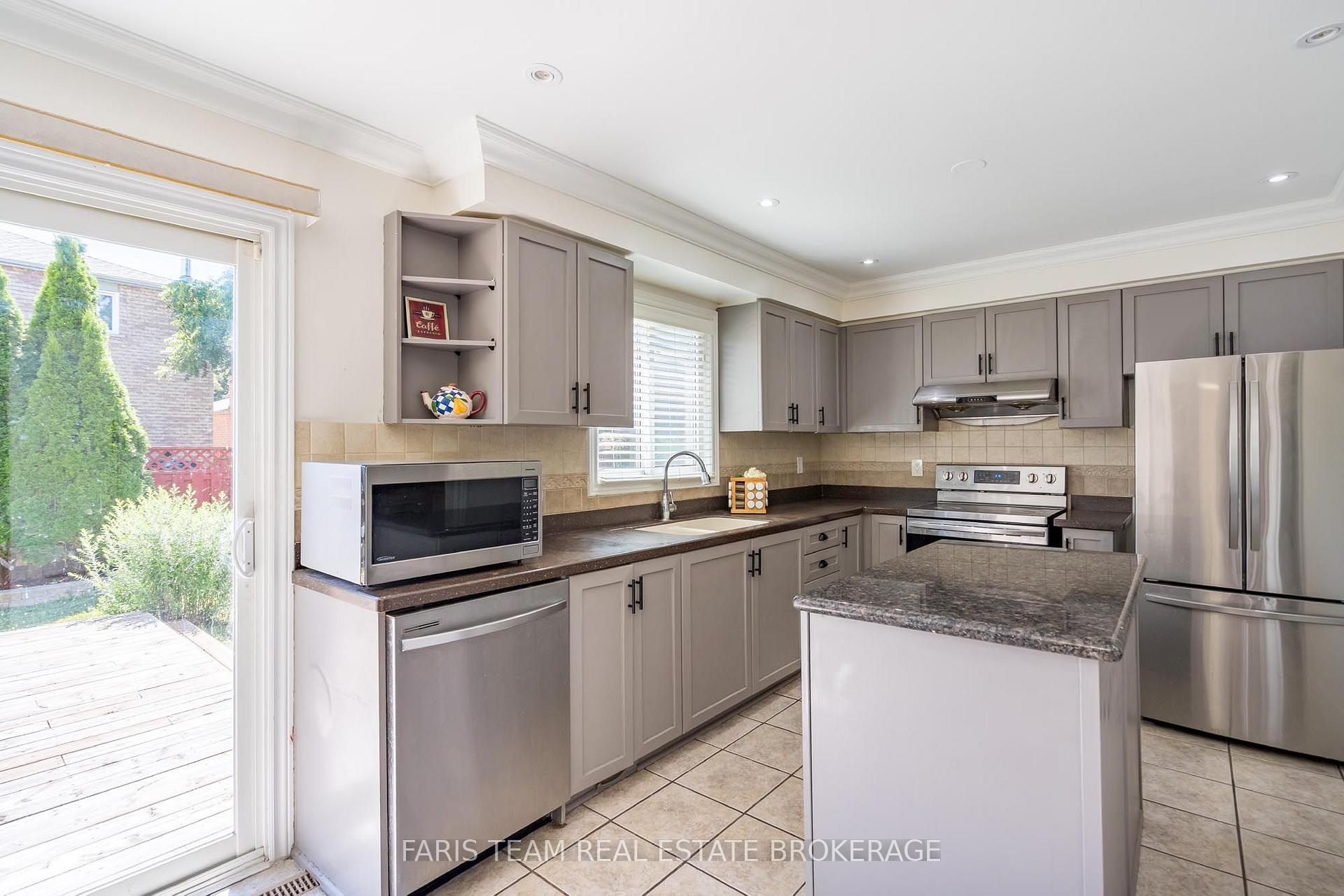 Photo 5 of 503 Grove Street E, Barrie, Grove East — HOMEH