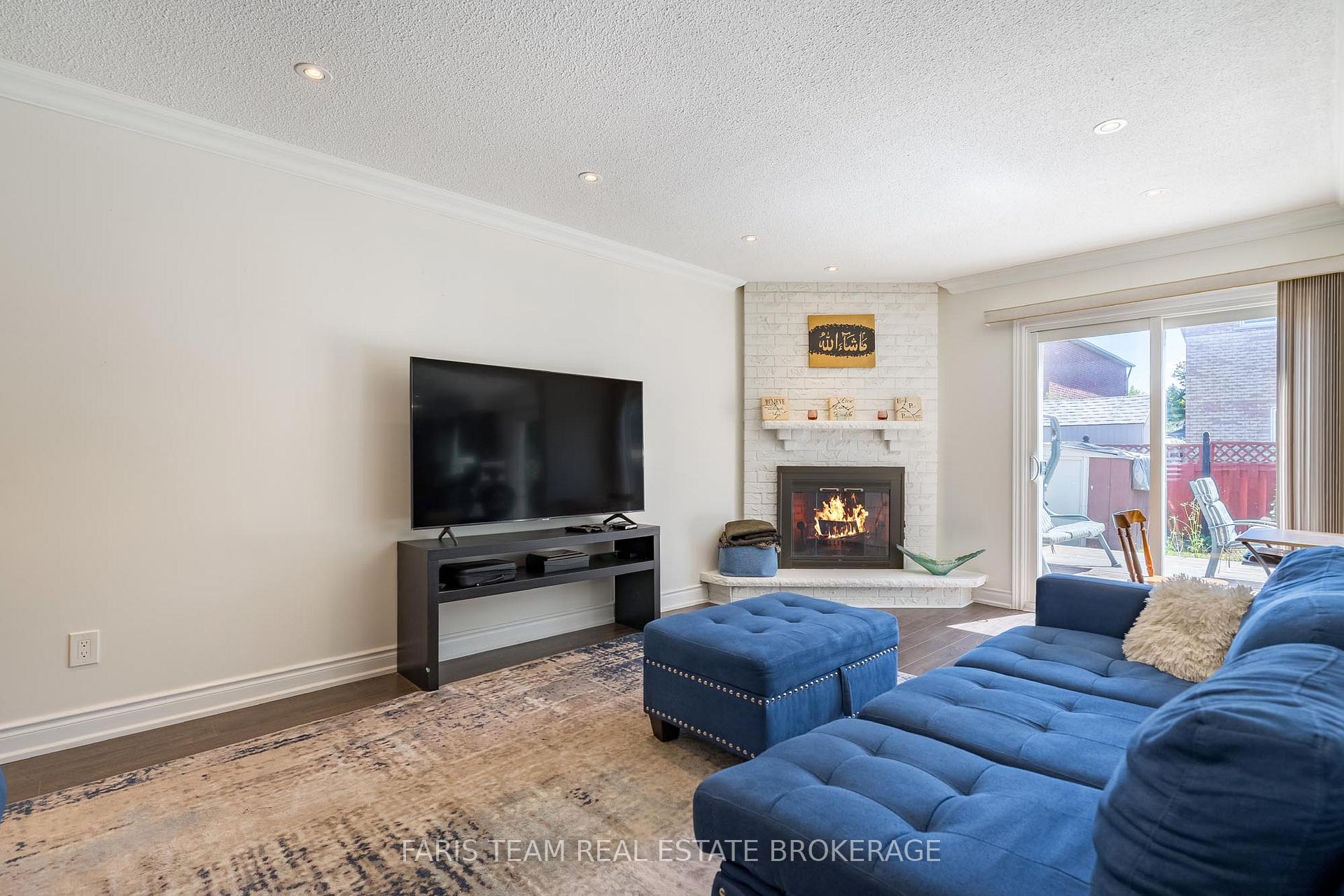 Photo 17 of 503 Grove Street E, Barrie, Grove East — HOMEH