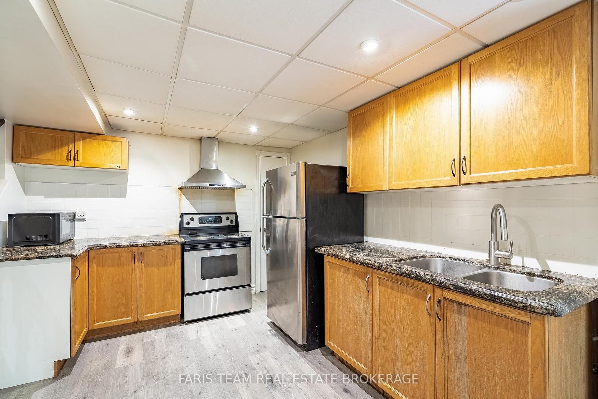 Photo 32 of 503 Grove Street E, Barrie, Grove East — HOMEH