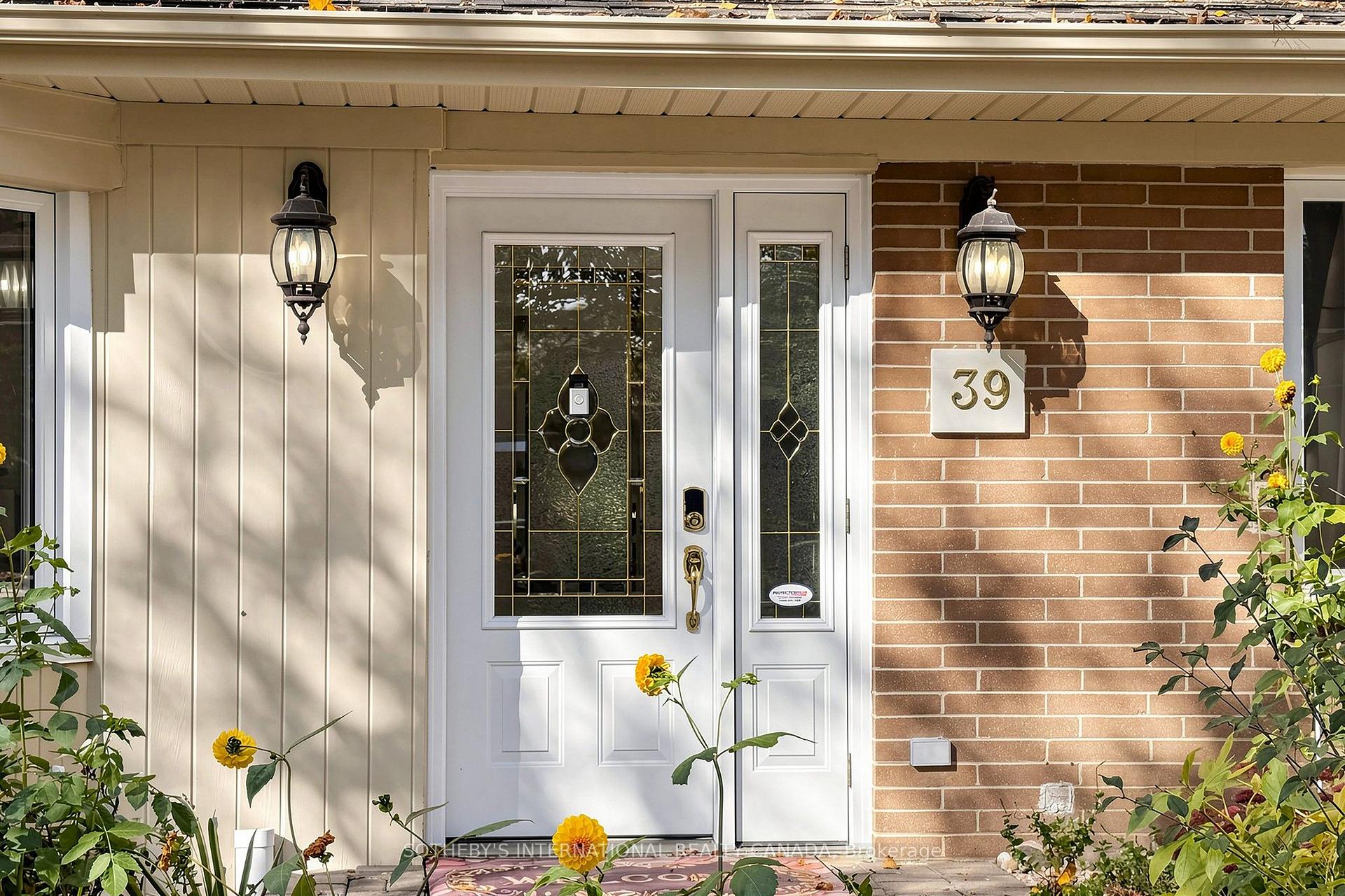 Front of 39 Sagebrush Lane