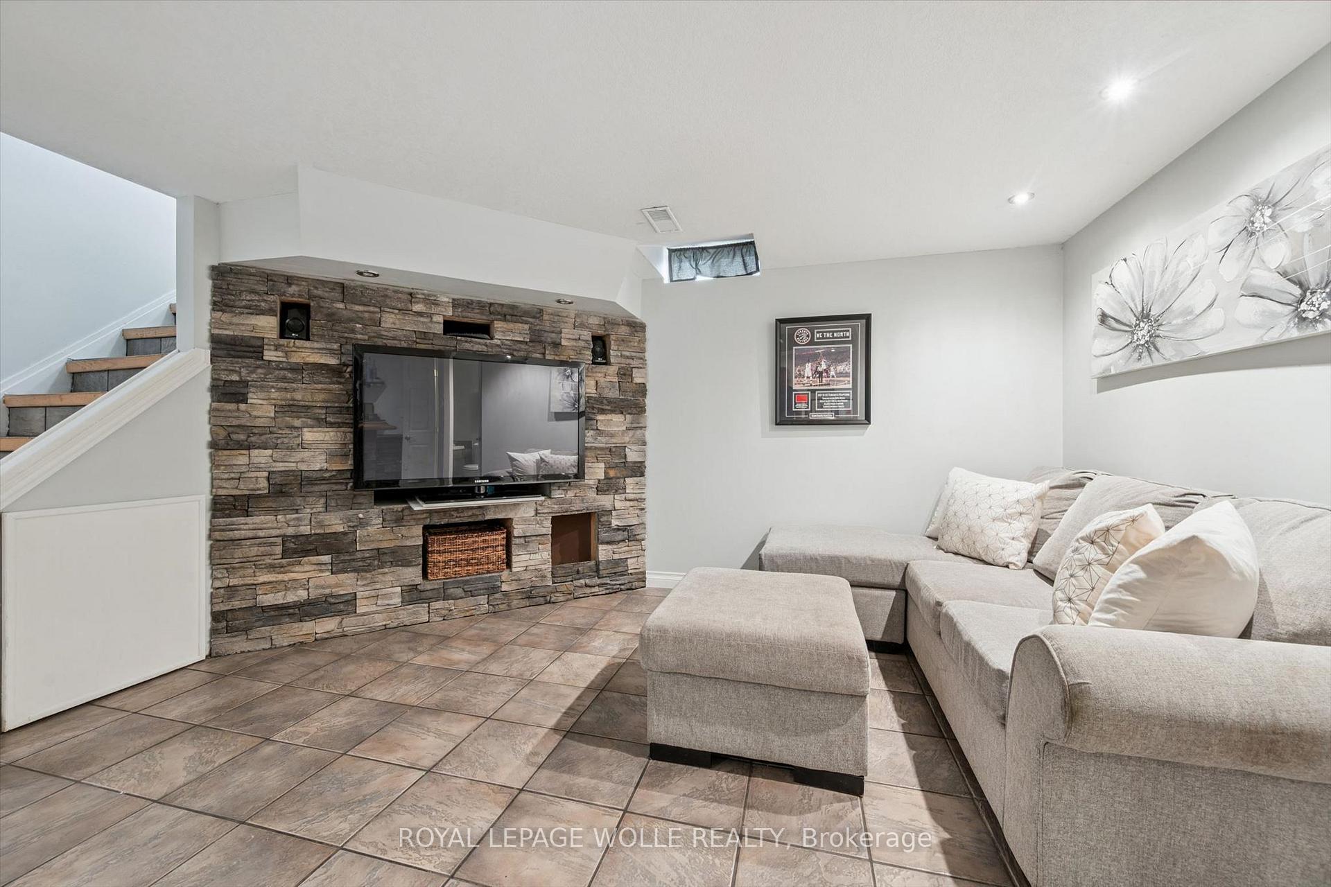 Photo 26 of 222 Inglis Street, North Dumfries, Ayr — HOMEH
