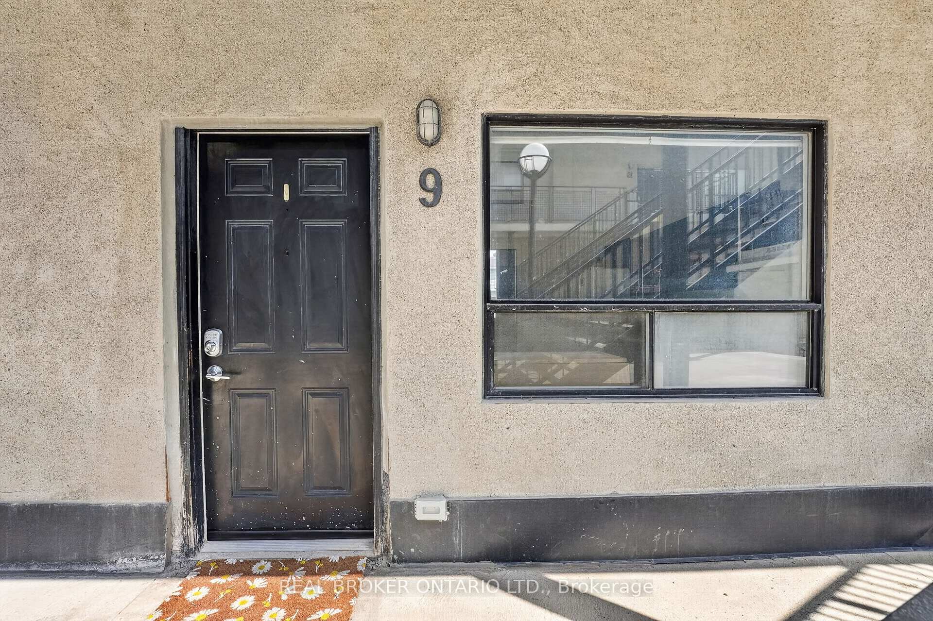 Photo 4 of Unit 9, 12 Bridgeport Road E, Waterloo — HOMEH