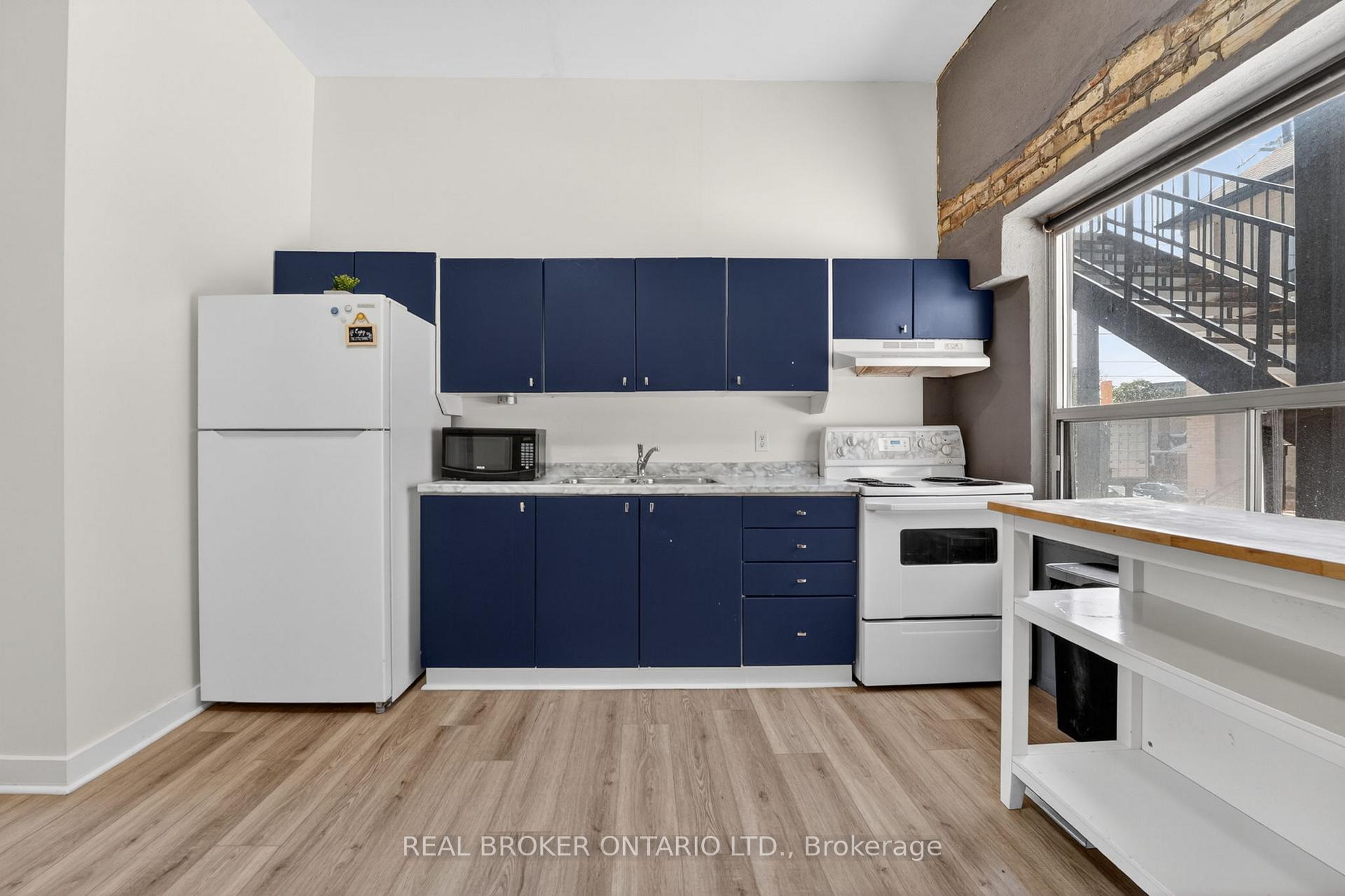 Photo 8 of Unit 9, 12 Bridgeport Road E, Waterloo — HOMEH