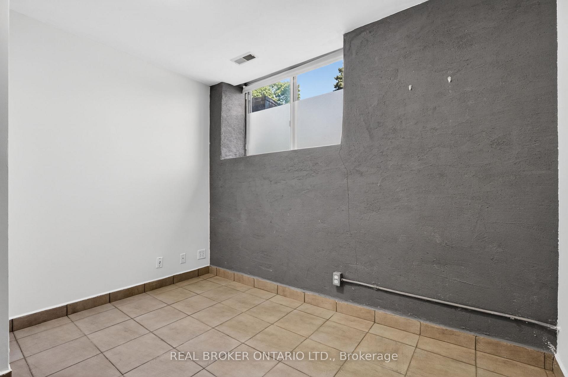 Photo 32 of Unit 9, 12 Bridgeport Road E, Waterloo — HOMEH