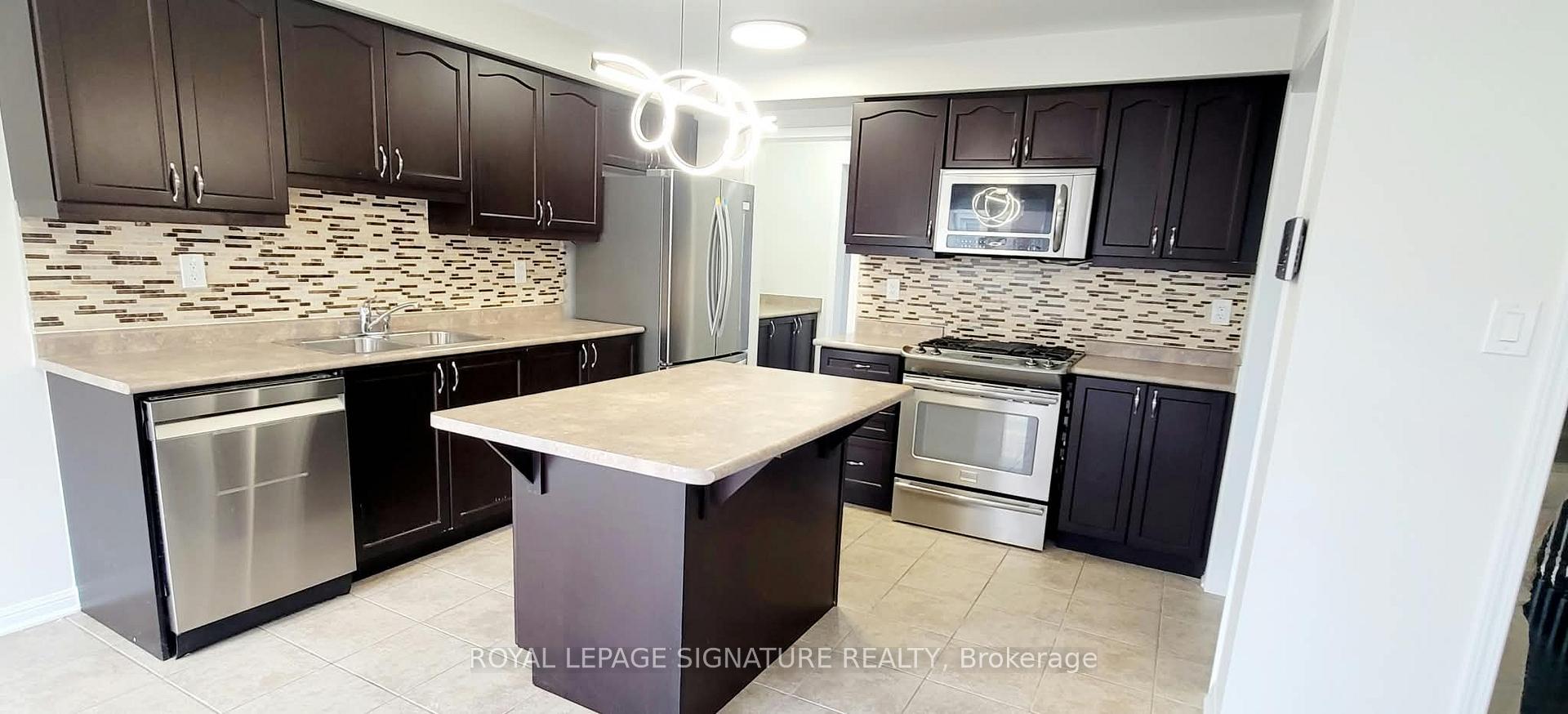 Photo 3 of 2482 William Jackson Drive, Pickering, Duffin Heights — HOMEH