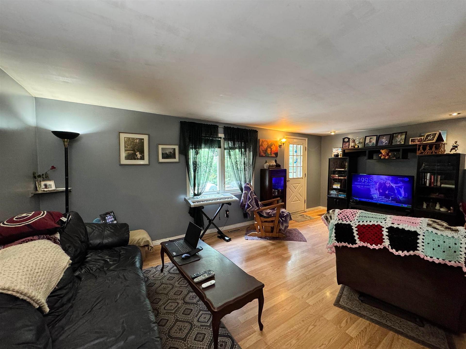 Photo 4 of 116 Devon Road, Sudbury Remote Area — HOMEH