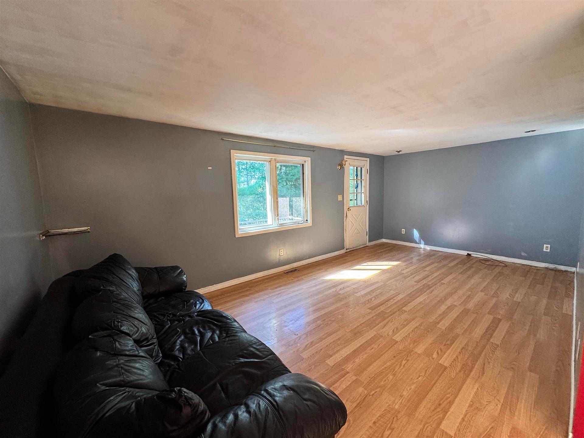 Photo 6 of 116 Devon Road, Sudbury Remote Area — HOMEH