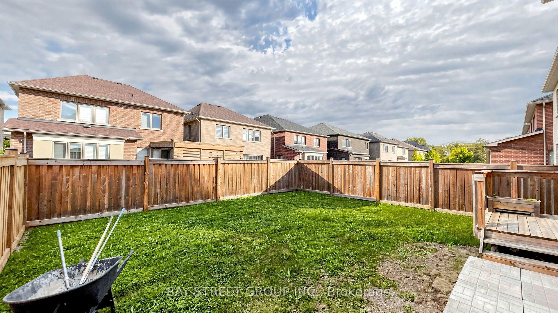 Photo 46 of 13 Micklefield Avenue, Whitby, Rural Whitby — HOMEH