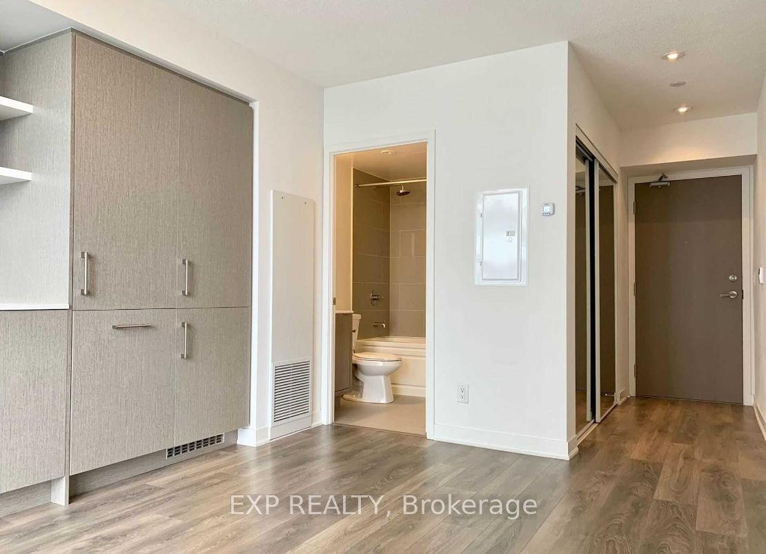 Photo 3 of Unit 3311, 88 Harbour Street, Toronto, Waterfront Communities — HOMEH