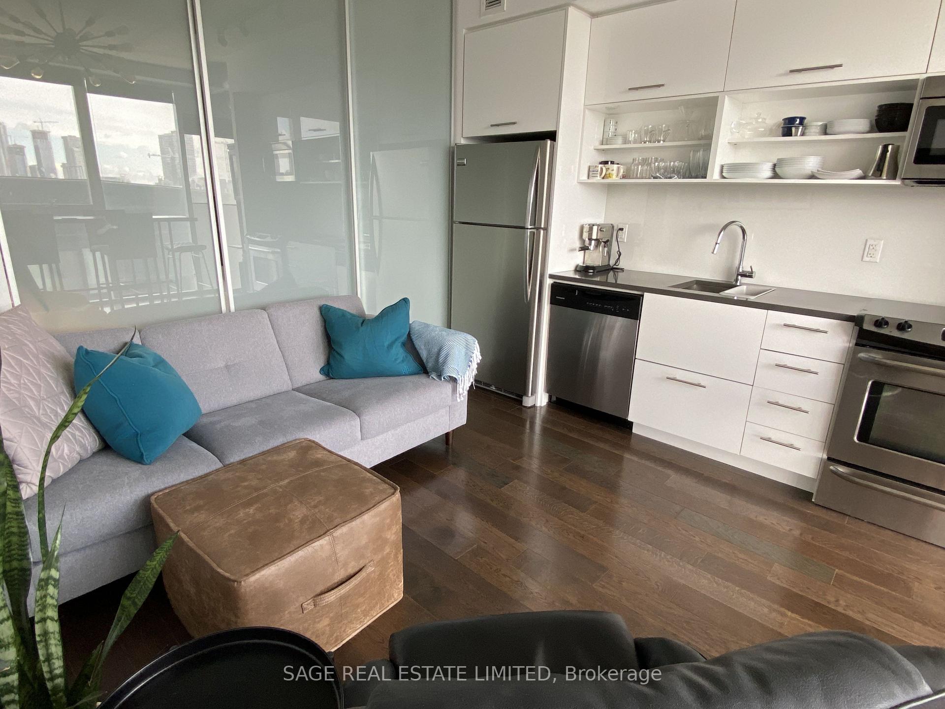 Photo 5 of Unit 814, 32 Trolley Crescent, Toronto, Moss Park — HOMEH