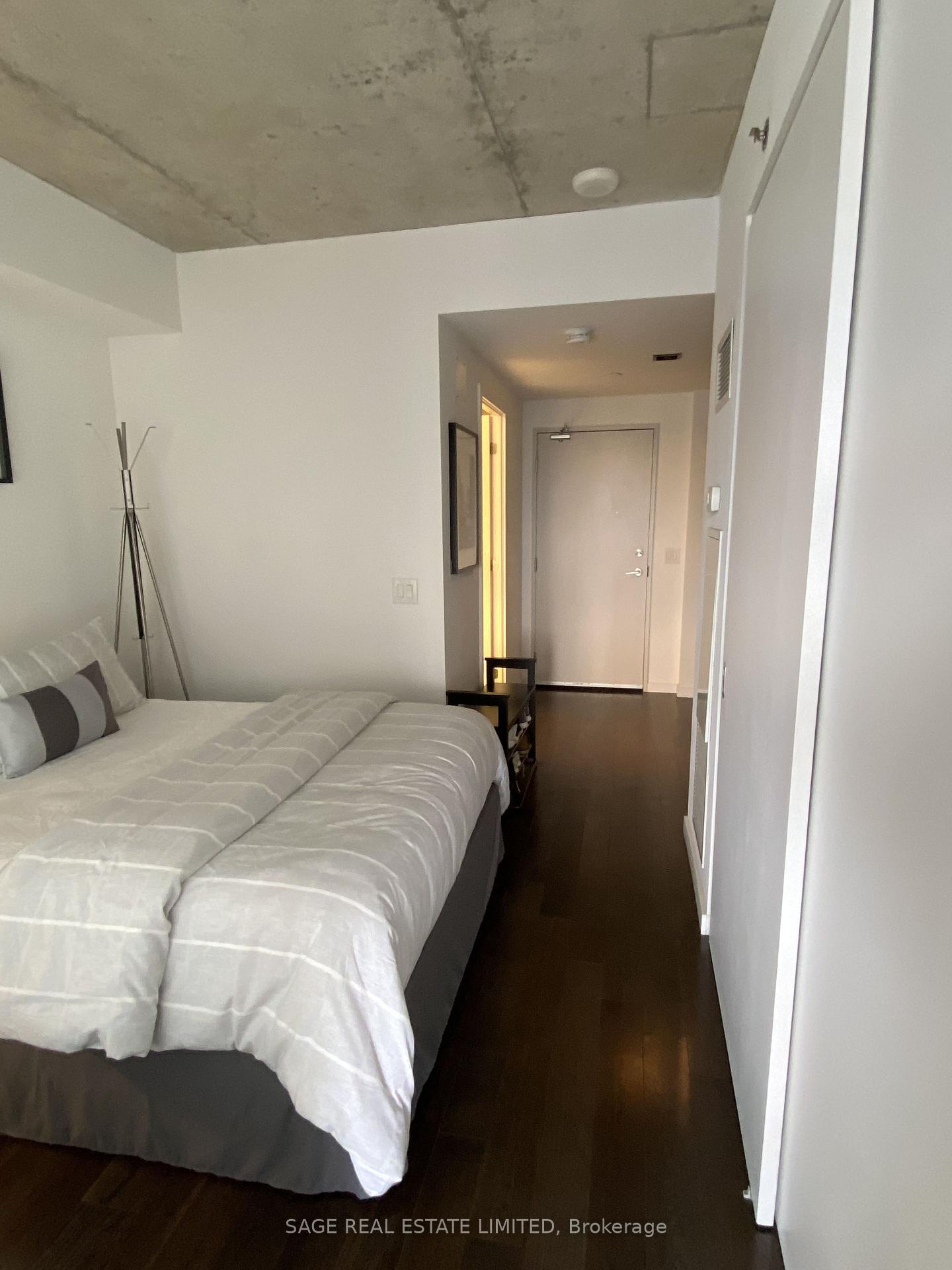 Photo 6 of Unit 814, 32 Trolley Crescent, Toronto, Moss Park — HOMEH