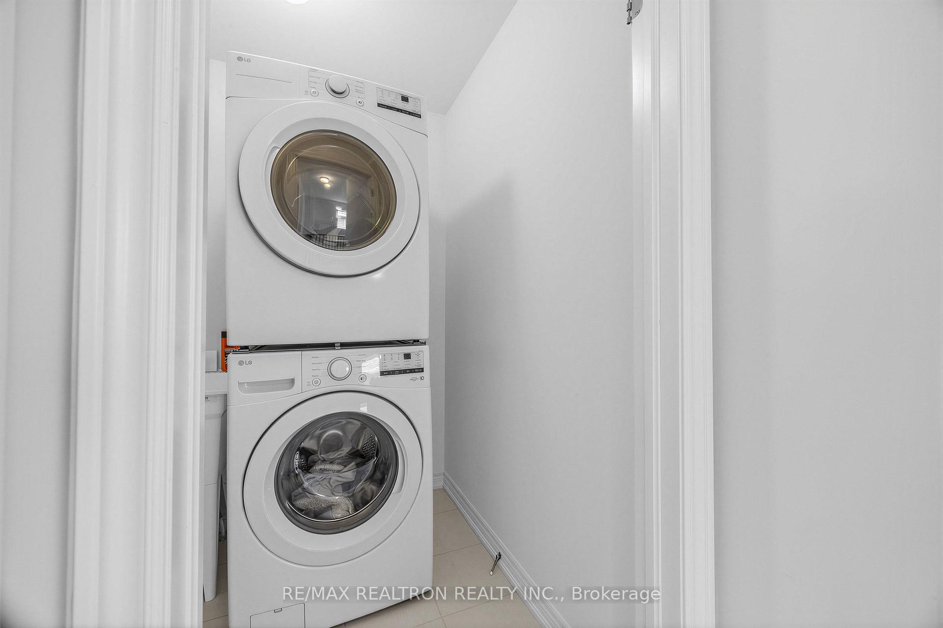 Photo 14 of 2024 Cameron Lott Crescent, Oshawa, Kedron — HOMEH