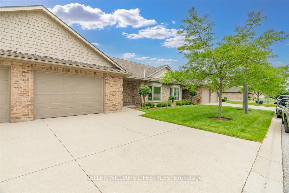 Photo 2 of Unit 21, 5969 Townsend Line, Lambton Shores, Forest — HOMEH