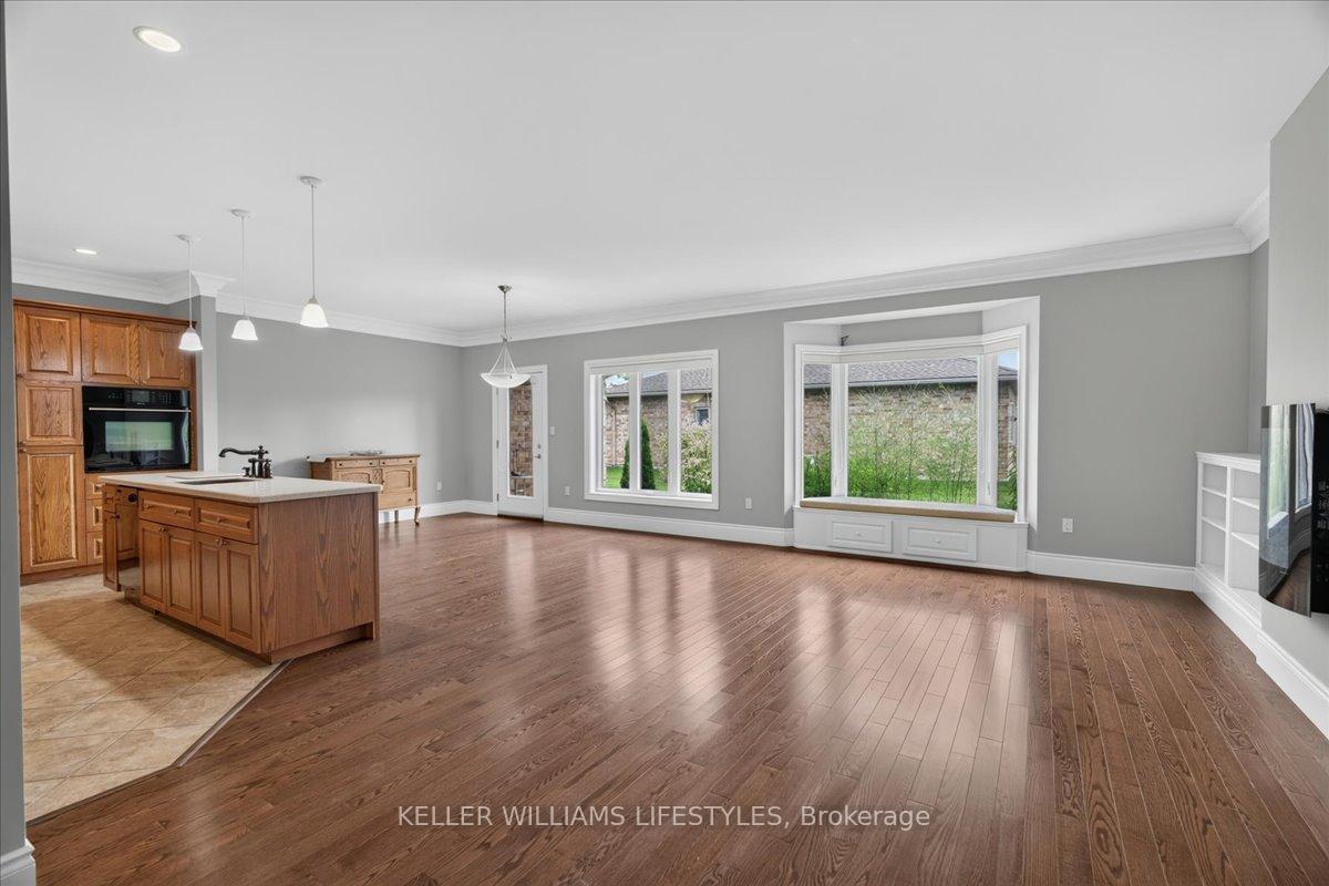 Photo 9 of Unit 21, 5969 Townsend Line, Lambton Shores, Forest — HOMEH