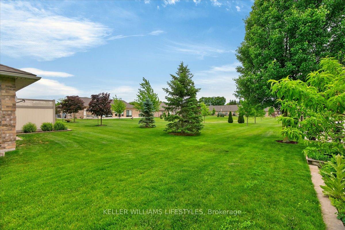 Photo 31 of Unit 21, 5969 Townsend Line, Lambton Shores, Forest — HOMEH
