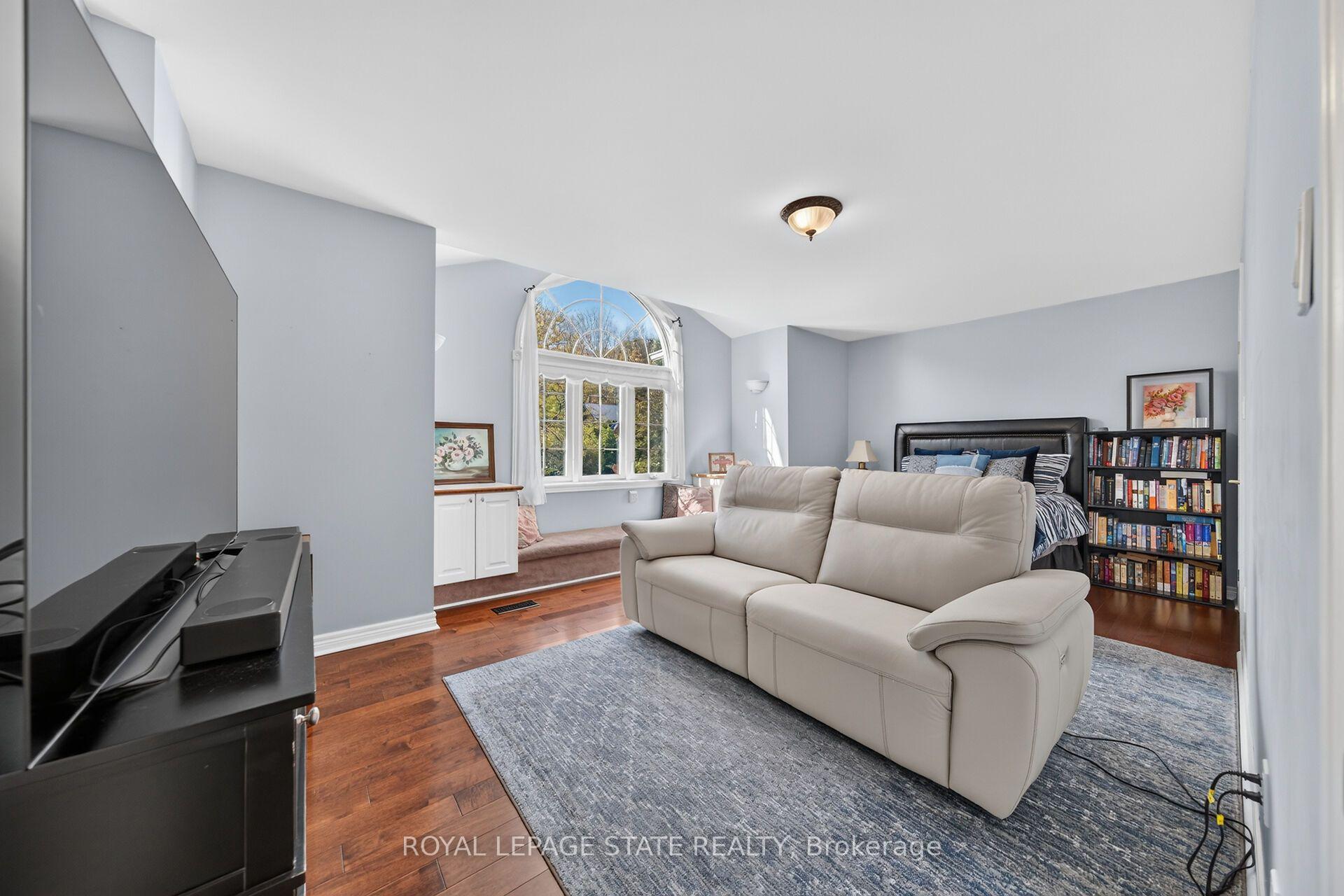 Photo 21 of 8 Cayley Court, Hamilton, Dundas — HOMEH