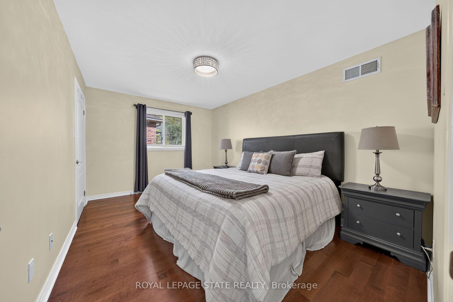 Photo 26 of 8 Cayley Court, Hamilton, Dundas — HOMEH