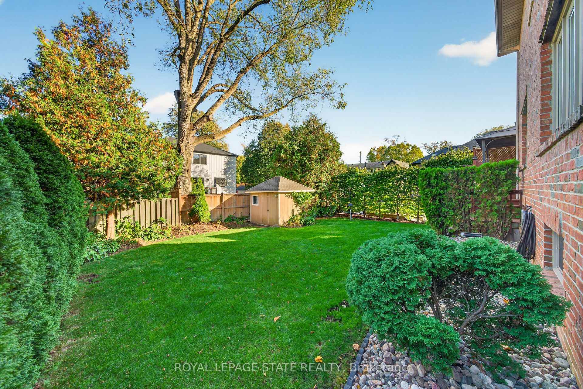 Photo 34 of 8 Cayley Court, Hamilton, Dundas — HOMEH
