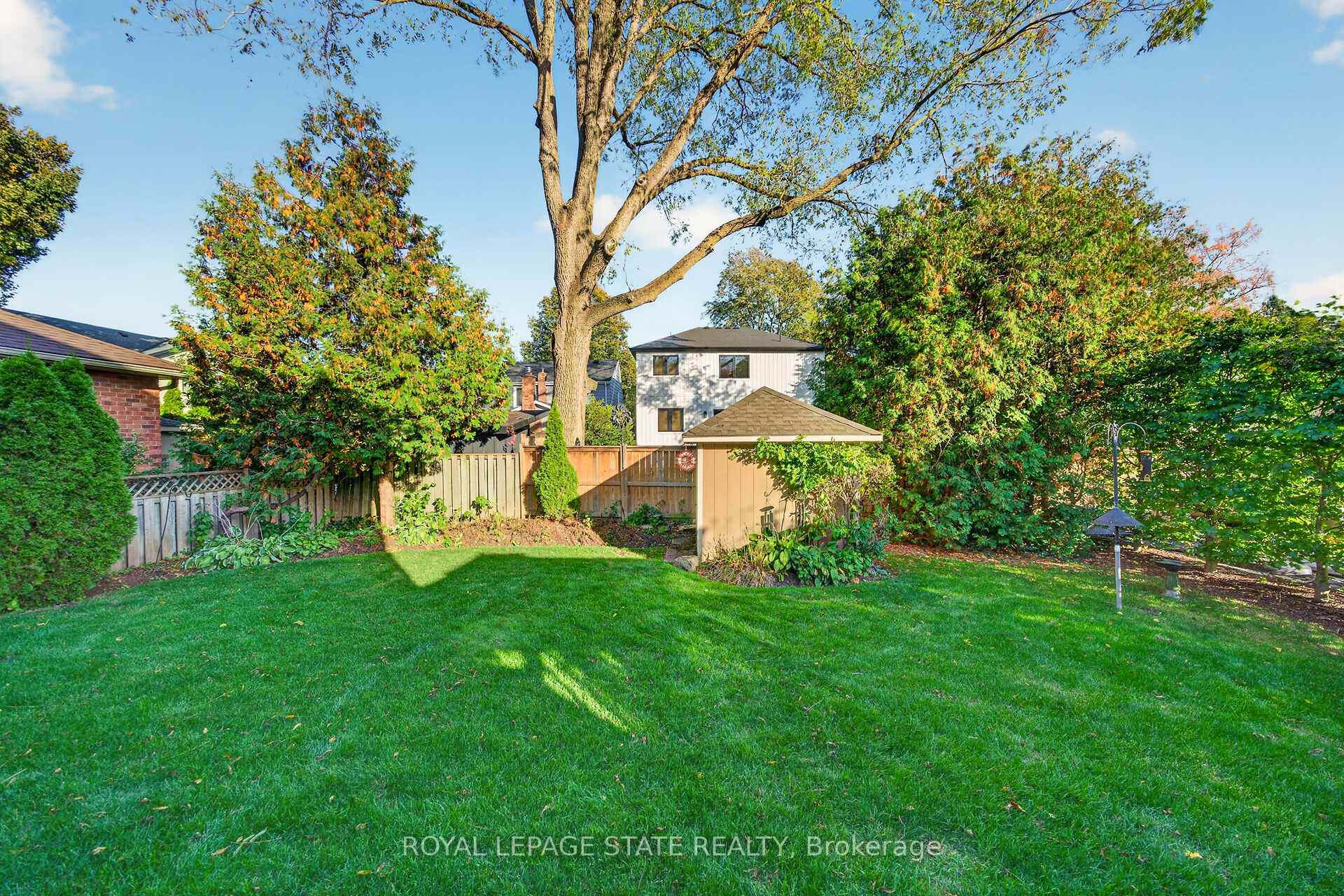 Photo 37 of 8 Cayley Court, Hamilton, Dundas — HOMEH