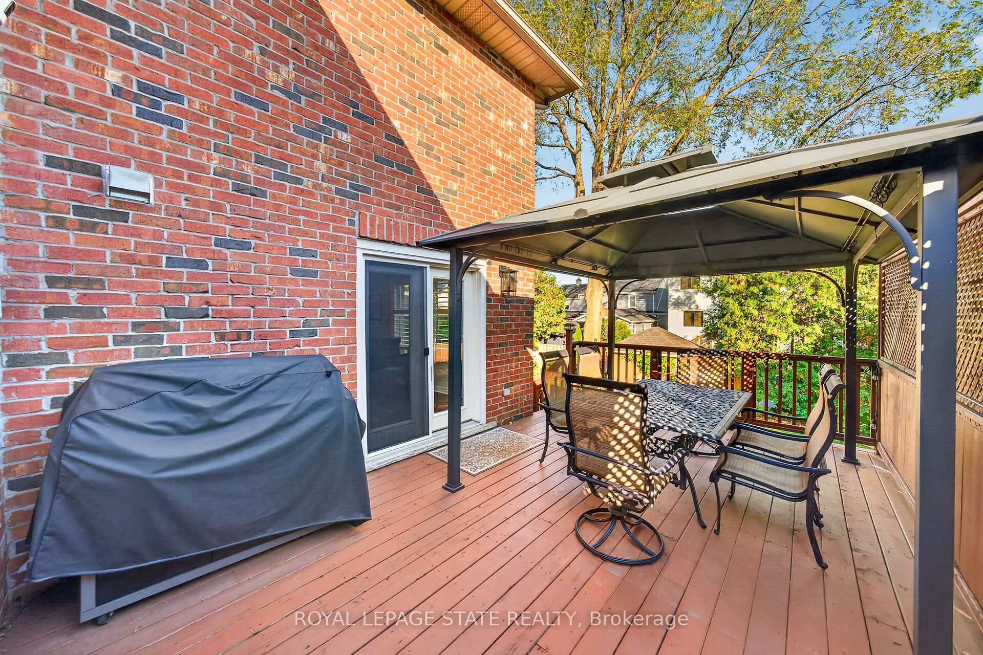 Photo 39 of 8 Cayley Court, Hamilton, Dundas — HOMEH
