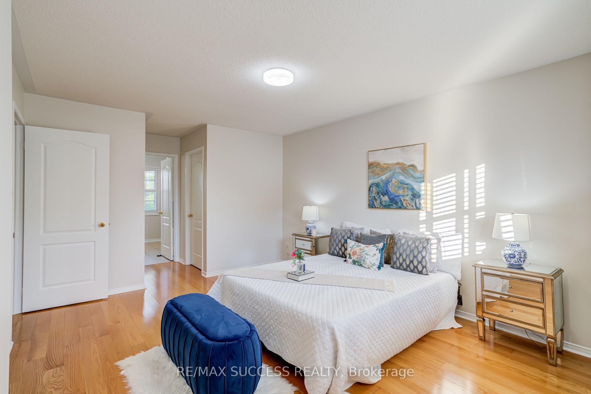 Photo 25 of 54 Ferncroft Place, Brampton, Fletcher's Meadow — HOMEH