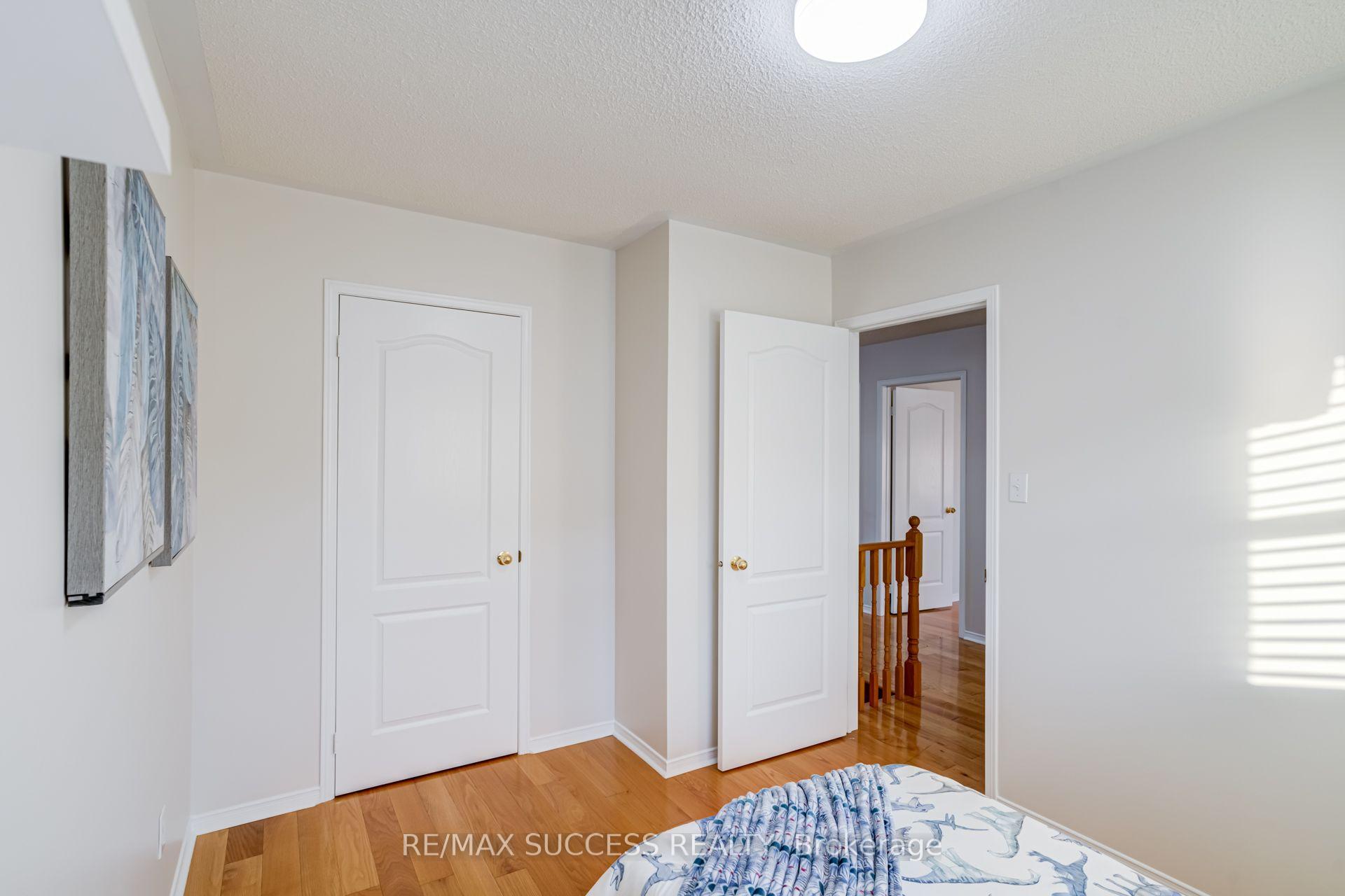 Photo 30 of 54 Ferncroft Place, Brampton, Fletcher's Meadow — HOMEH
