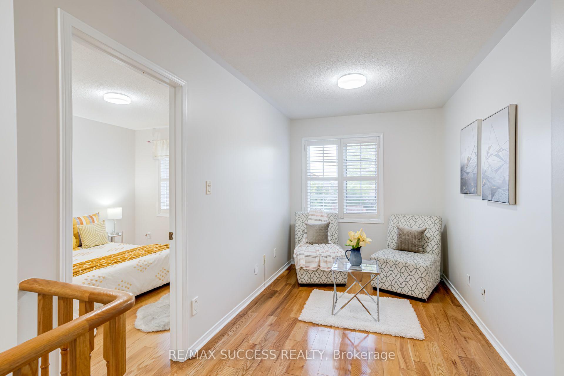 Photo 32 of 54 Ferncroft Place, Brampton, Fletcher's Meadow — HOMEH