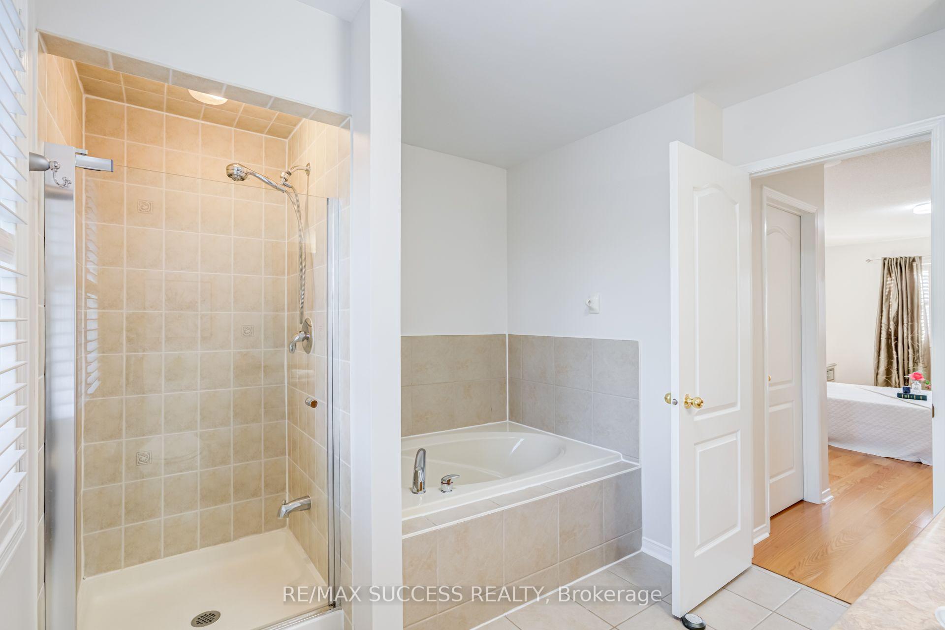 Photo 35 of 54 Ferncroft Place, Brampton, Fletcher's Meadow — HOMEH