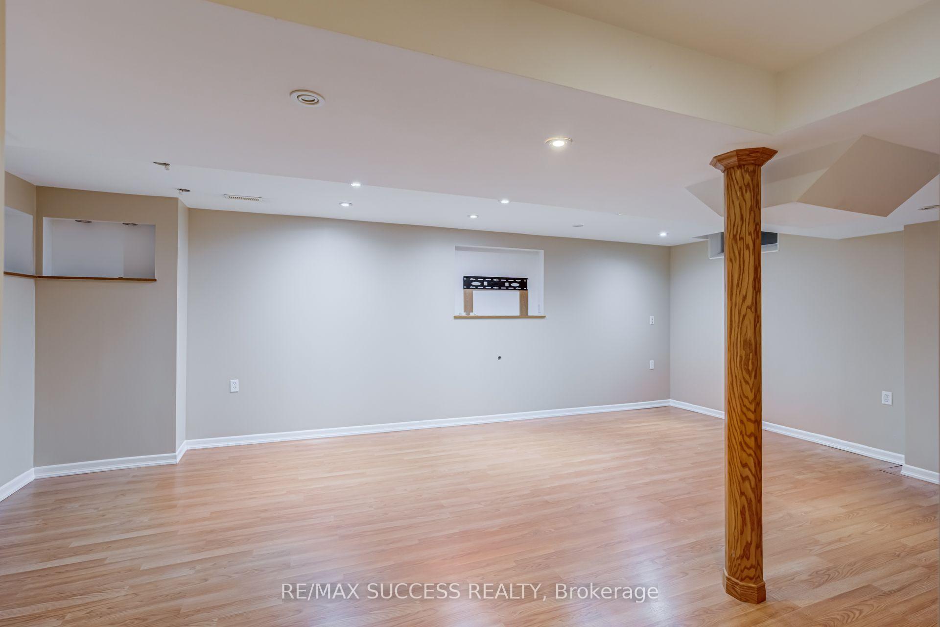 Photo 40 of 54 Ferncroft Place, Brampton, Fletcher's Meadow — HOMEH