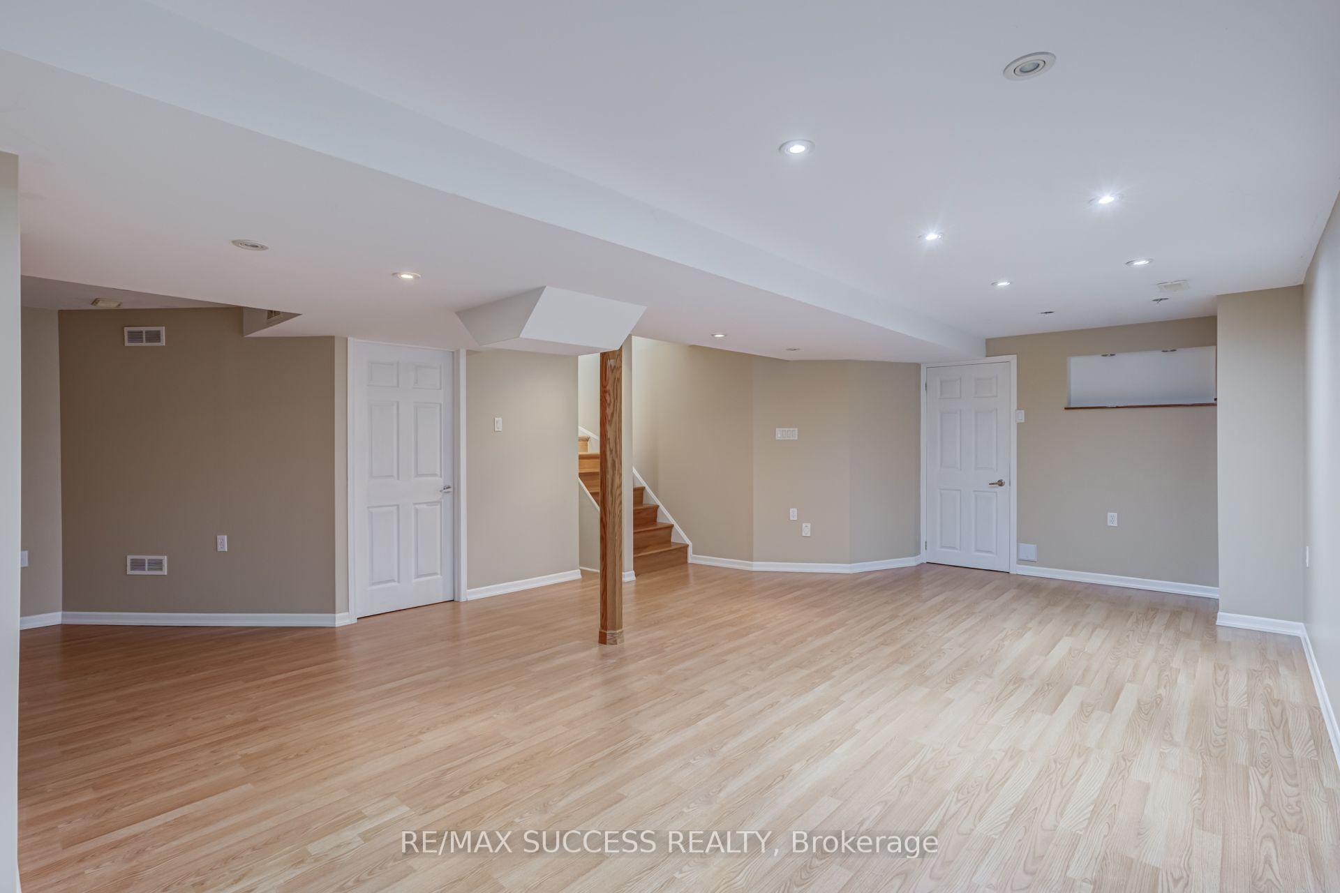 Photo 42 of 54 Ferncroft Place, Brampton, Fletcher's Meadow — HOMEH