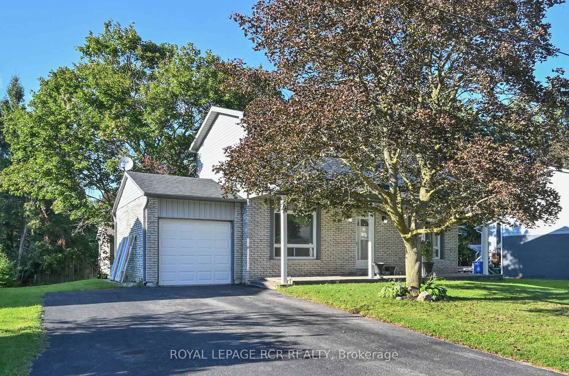 Photo 2 of 116 Ann Street, Shelburne — HOMEH