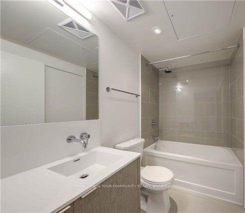 Photo 10 of Unit 5003, 100 Harbour Street, Toronto, Waterfront Communities — HOMEH
