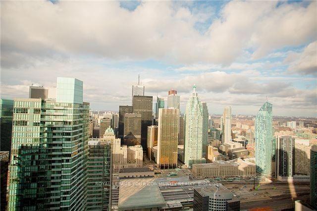 Photo 11 of Unit 5003, 100 Harbour Street, Toronto, Waterfront Communities — HOMEH